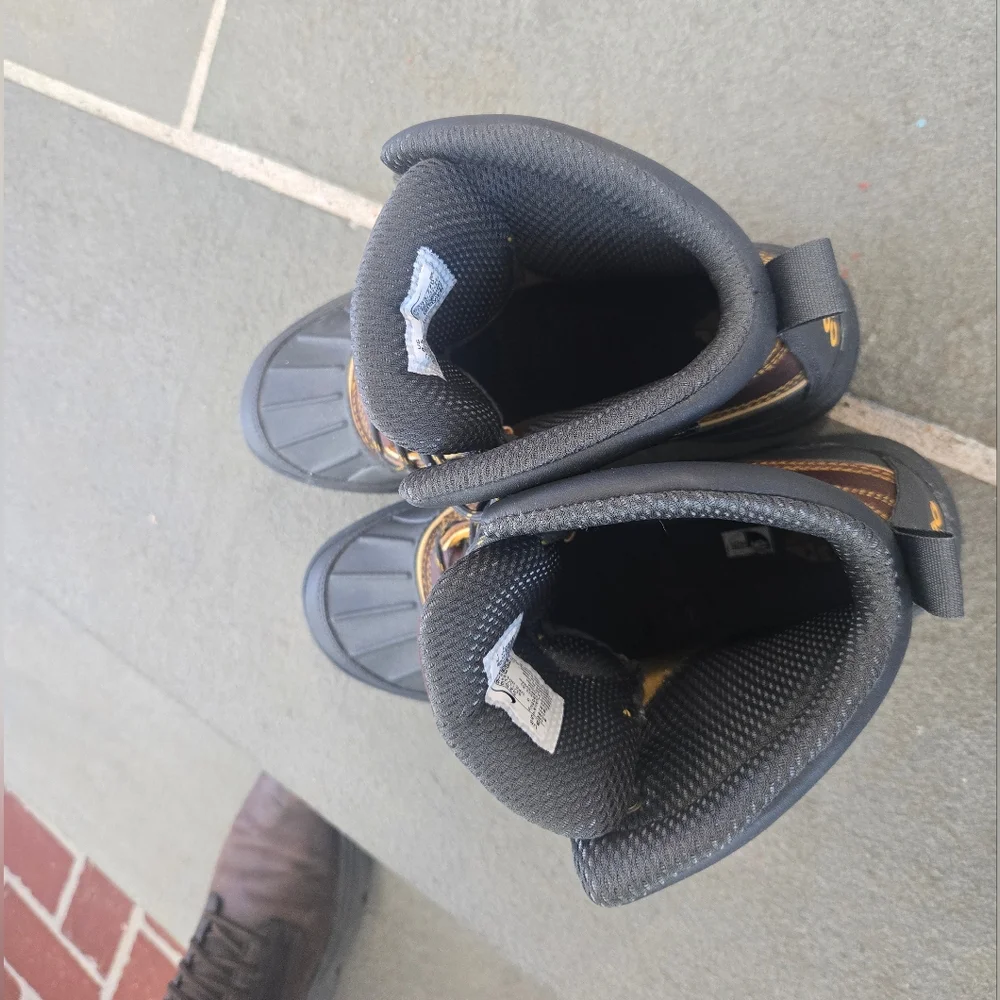 Mens/boys Nike ACG Brown and Black Duck Boots - Waterproof Winter Hiker - Picture 3 of 5